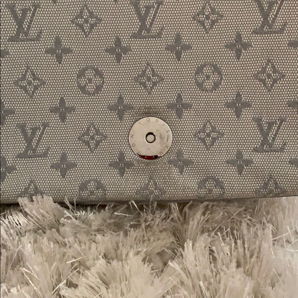 💯 Limited Edition Louis Vuitton “Conte de fees” - Picture 5 of 8